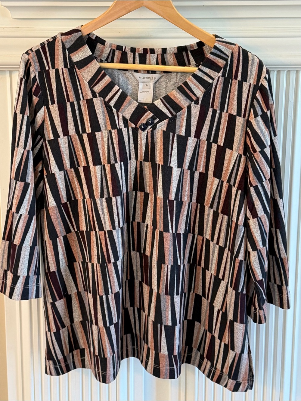 Multiples Geometric V-Neck Tunic in Black and Blush